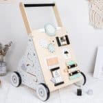 Baby-Schiebe-Lauflernwagen mit vielen Aktivitäten