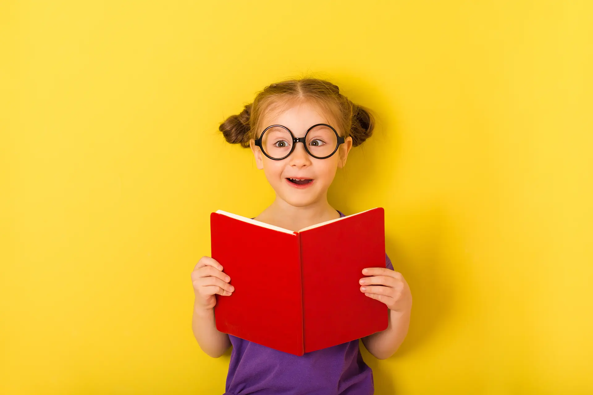 Mädchen, Brille, Lesen