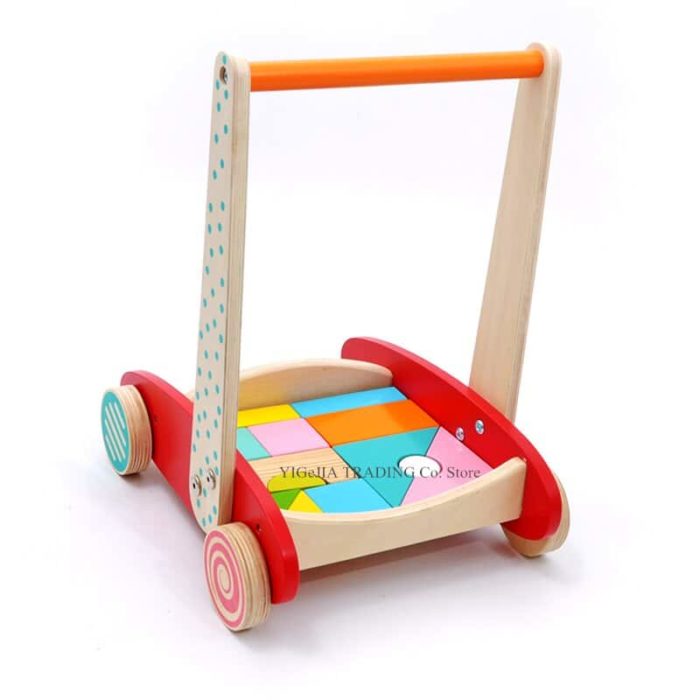 Un Pousseur Bébé - Baukasten aus Holz mit bunten Blöcken zum Bauen.